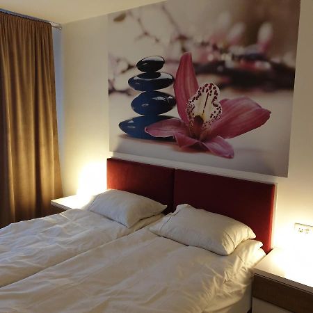Carolina Sweet Apartament Oradea Eksteriør bilde